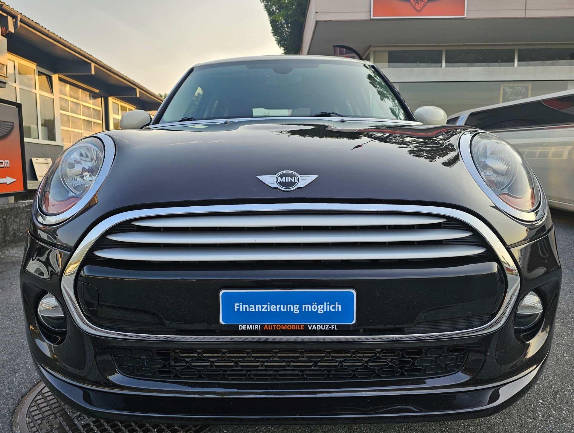 MINI Cooper-image-1
