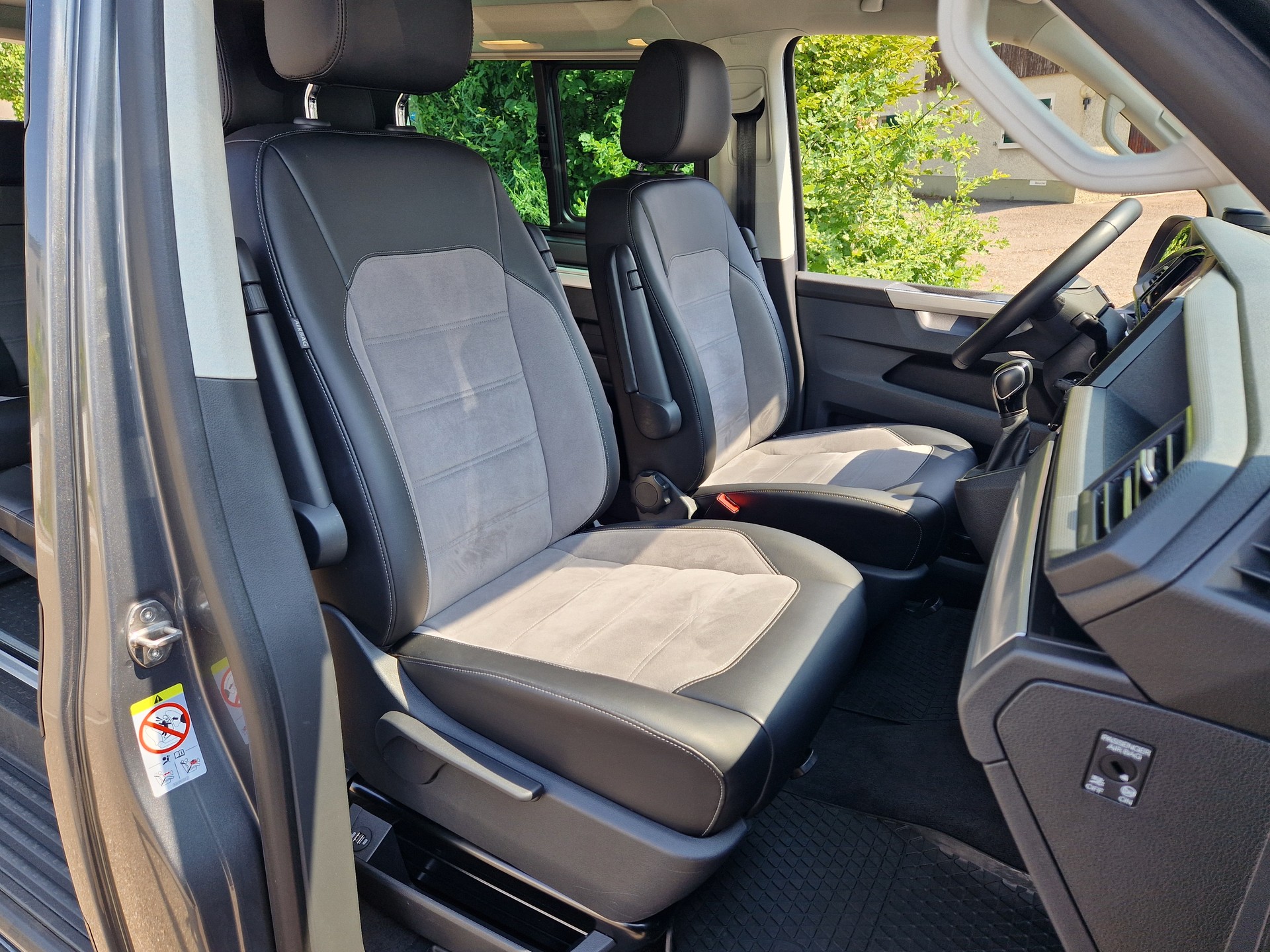 VW T6.1 California 2.0 Bi-TDI Beach 4Motion DSG-image-8