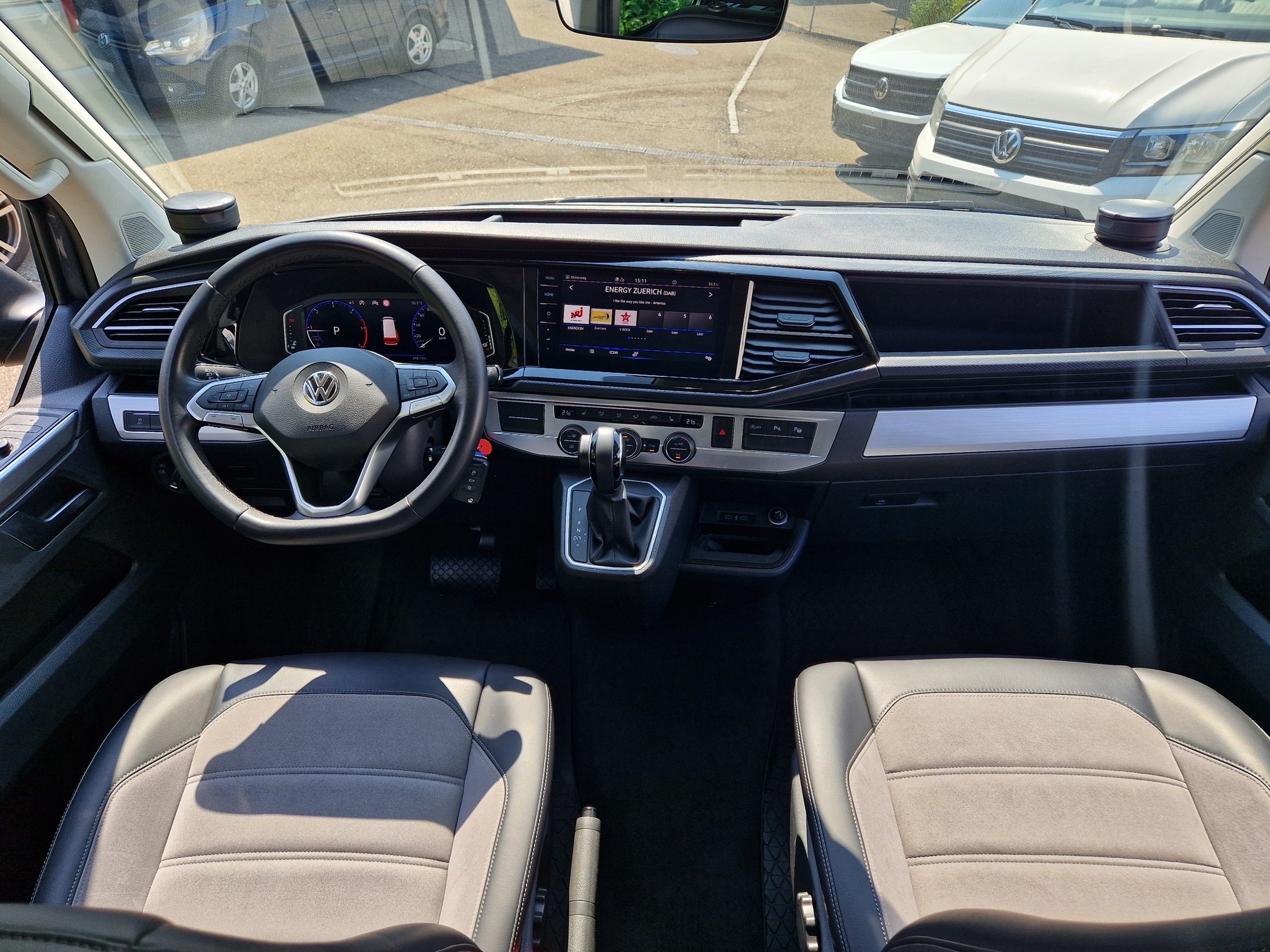 VW T6.1 California 2.0 Bi-TDI Beach 4Motion DSG-image-7