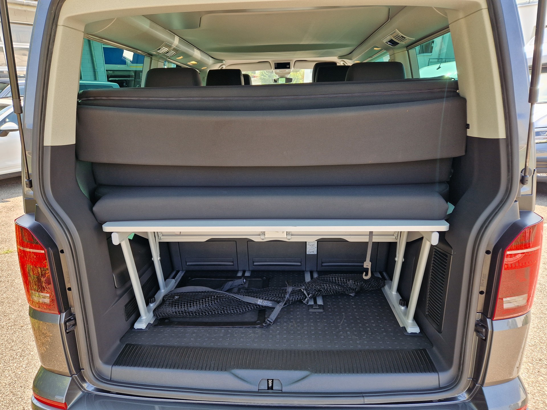 VW T6.1 California 2.0 Bi-TDI Beach 4Motion DSG-image-5