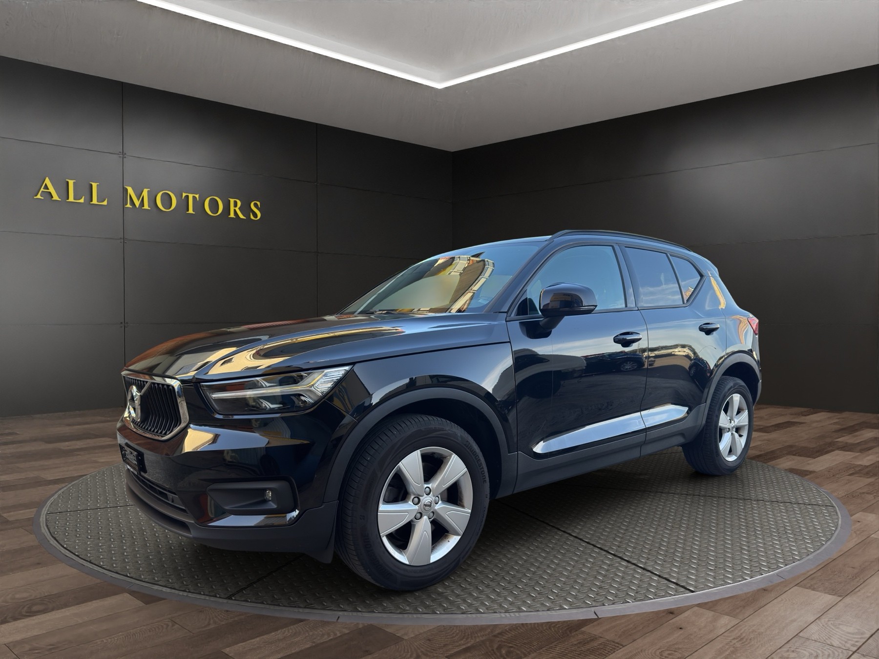 VOLVO XC40 D3 AWD Momentum