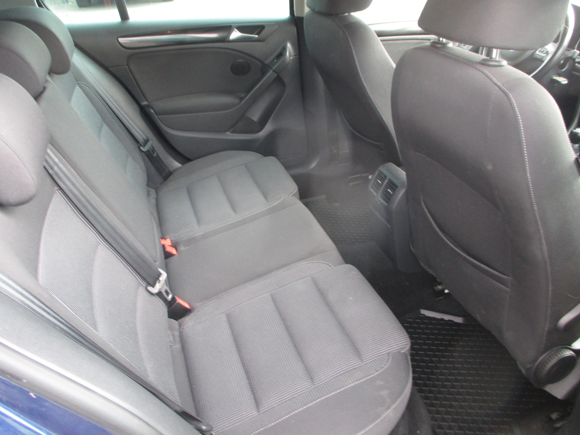 VW Golf 1.4 TSI Highline-image-13