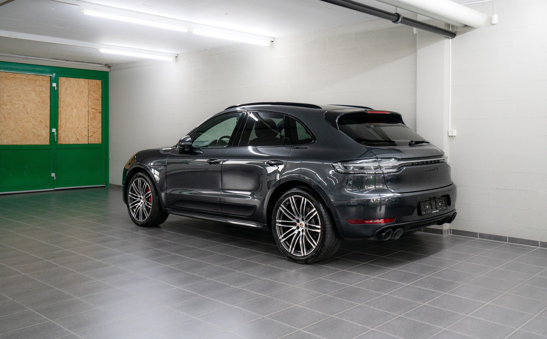 PORSCHE Macan GTS PDK-image-4