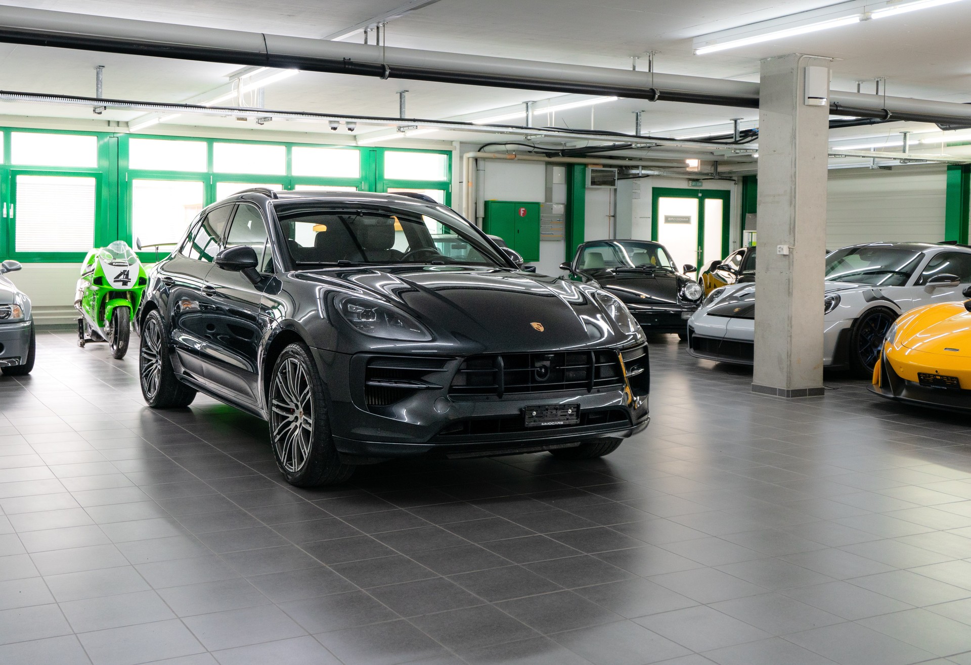 PORSCHE Macan GTS PDK-image-2