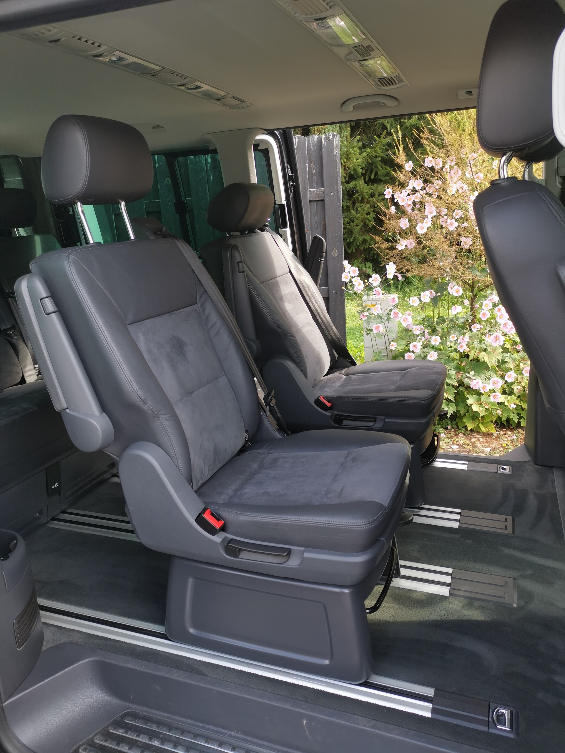 VW T5 Multivan 2.0 Bi-TDI CR Highline 4Motion DSG-image-7