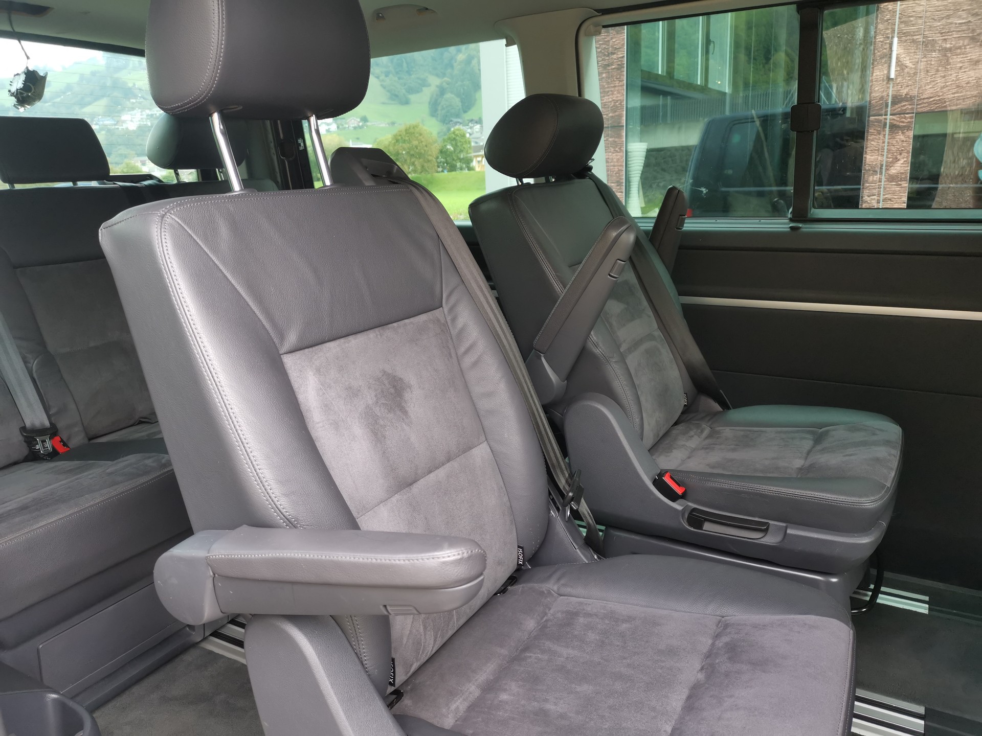 VW T5 Multivan 2.0 Bi-TDI CR Highline 4Motion DSG-image-11