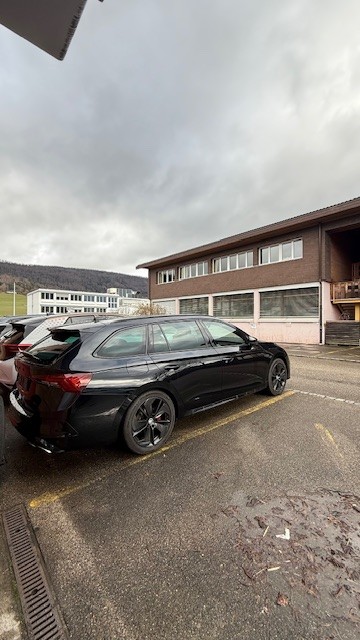 SKODA Octavia Combi 2.0 TDI DSG RS 4x4-image-2