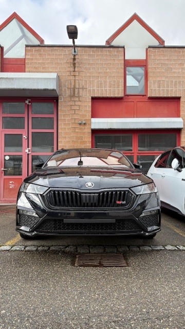 SKODA Octavia Combi 2.0 TDI DSG RS 4x4-image-0