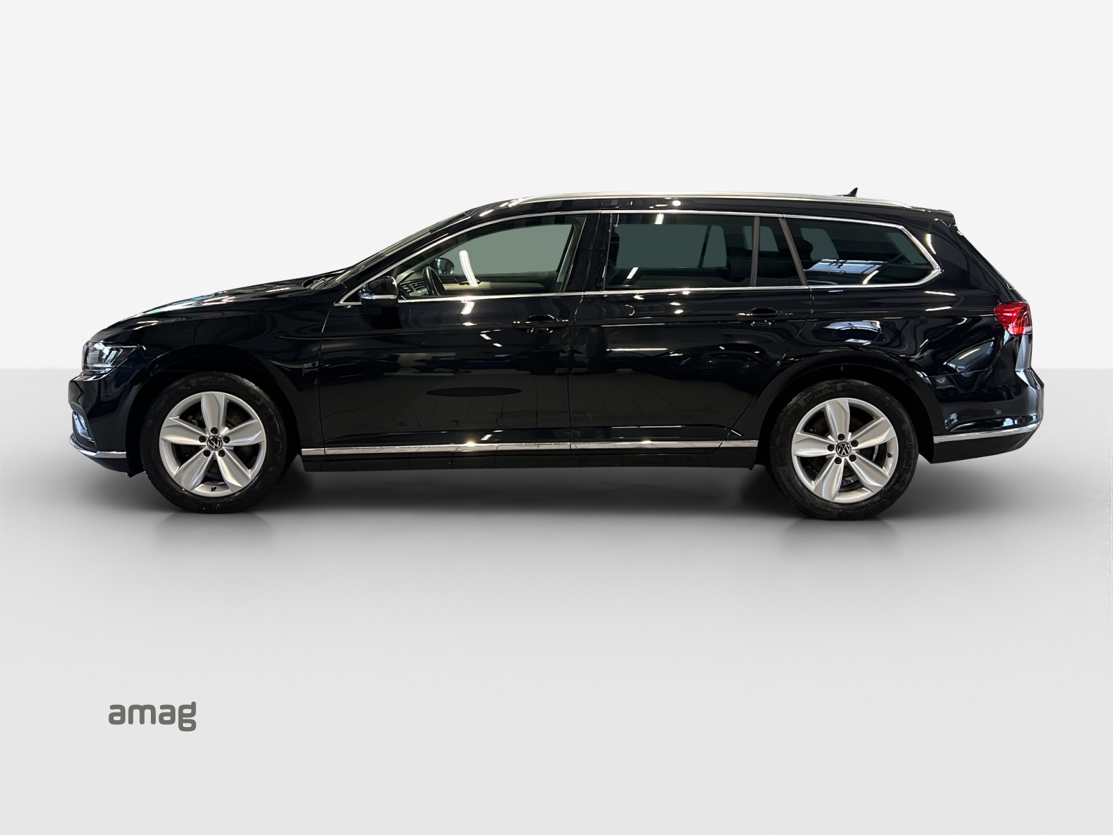 VW Passat 2.0 TDI BMT Elegance 4Motion DSG-image-2