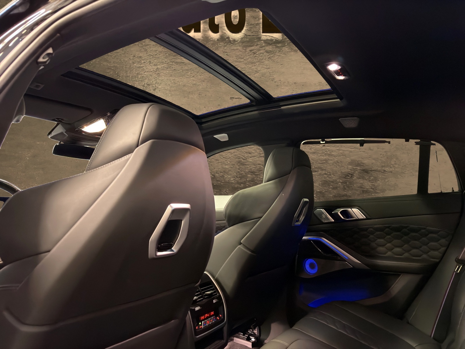BMW X6M Steptronic M Competition-image-11
