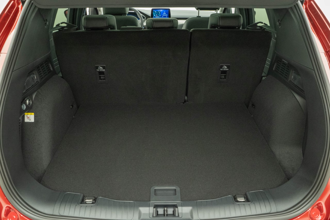FORD Kuga 2.5 Plug-in Hybrid Titanium X-image-10