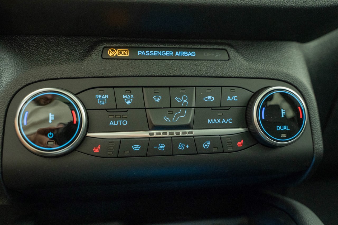 FORD Kuga 2.5 Plug-in Hybrid Titanium X-image-6