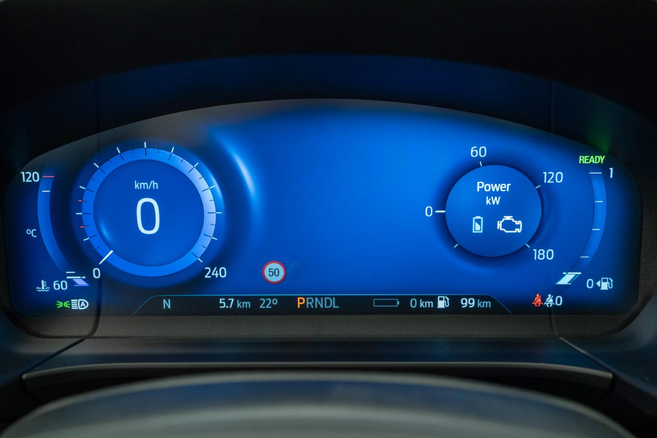 FORD Kuga 2.5 Plug-in Hybrid Titanium X-image-5
