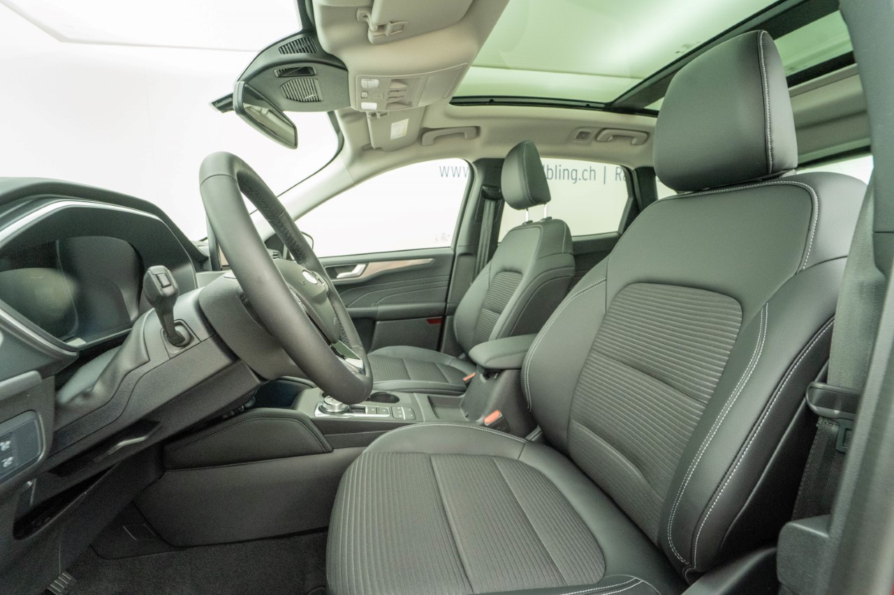 FORD Kuga 2.5 Plug-in Hybrid Titanium X-image-13