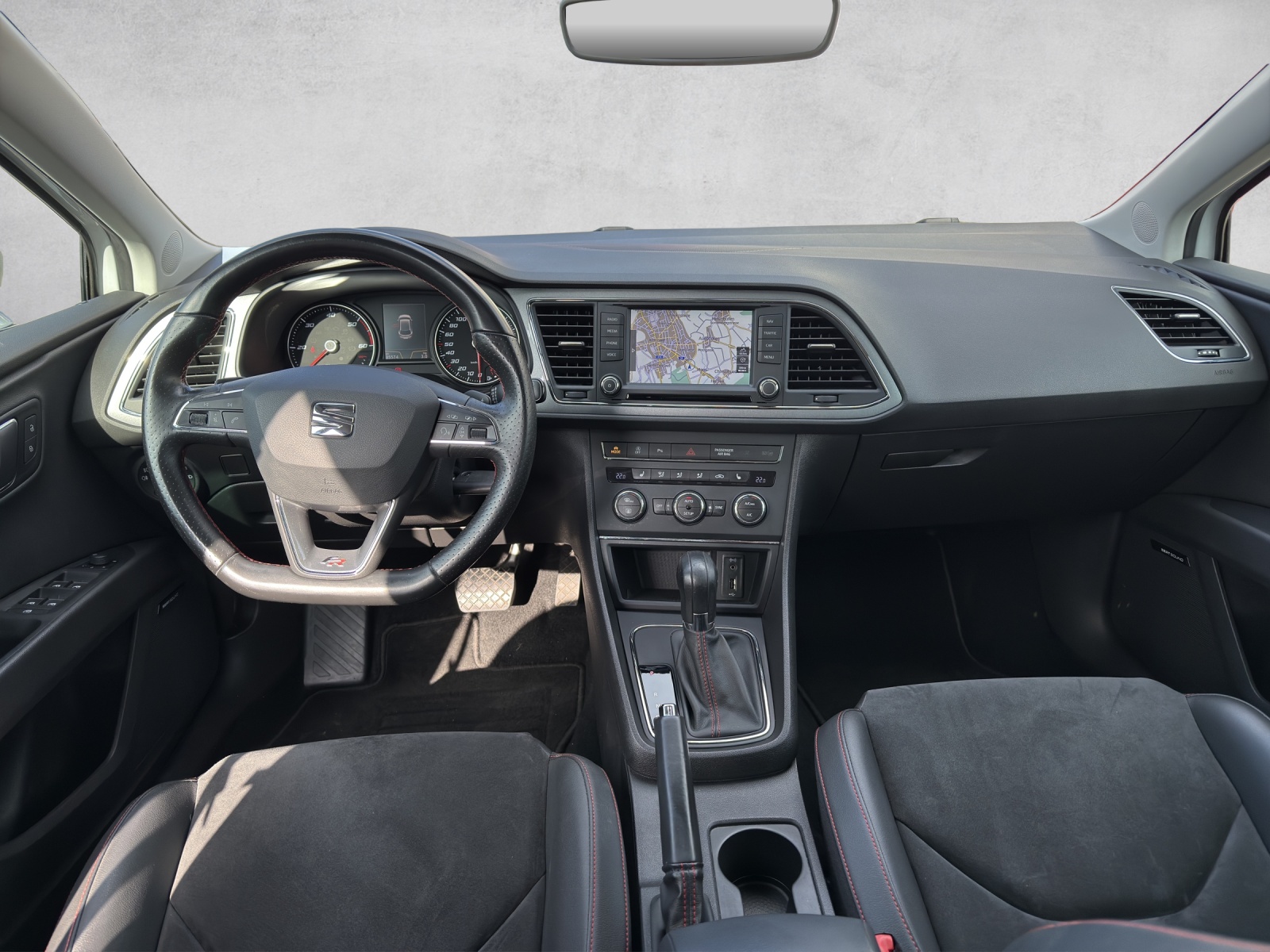 SEAT Leon 2.0 TDI FR Line DSG-image-9