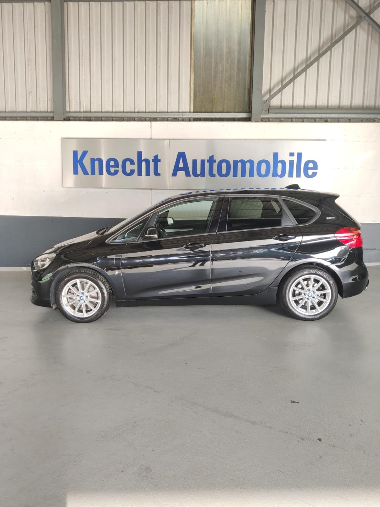 BMW 225xe Active Tourer-image-0