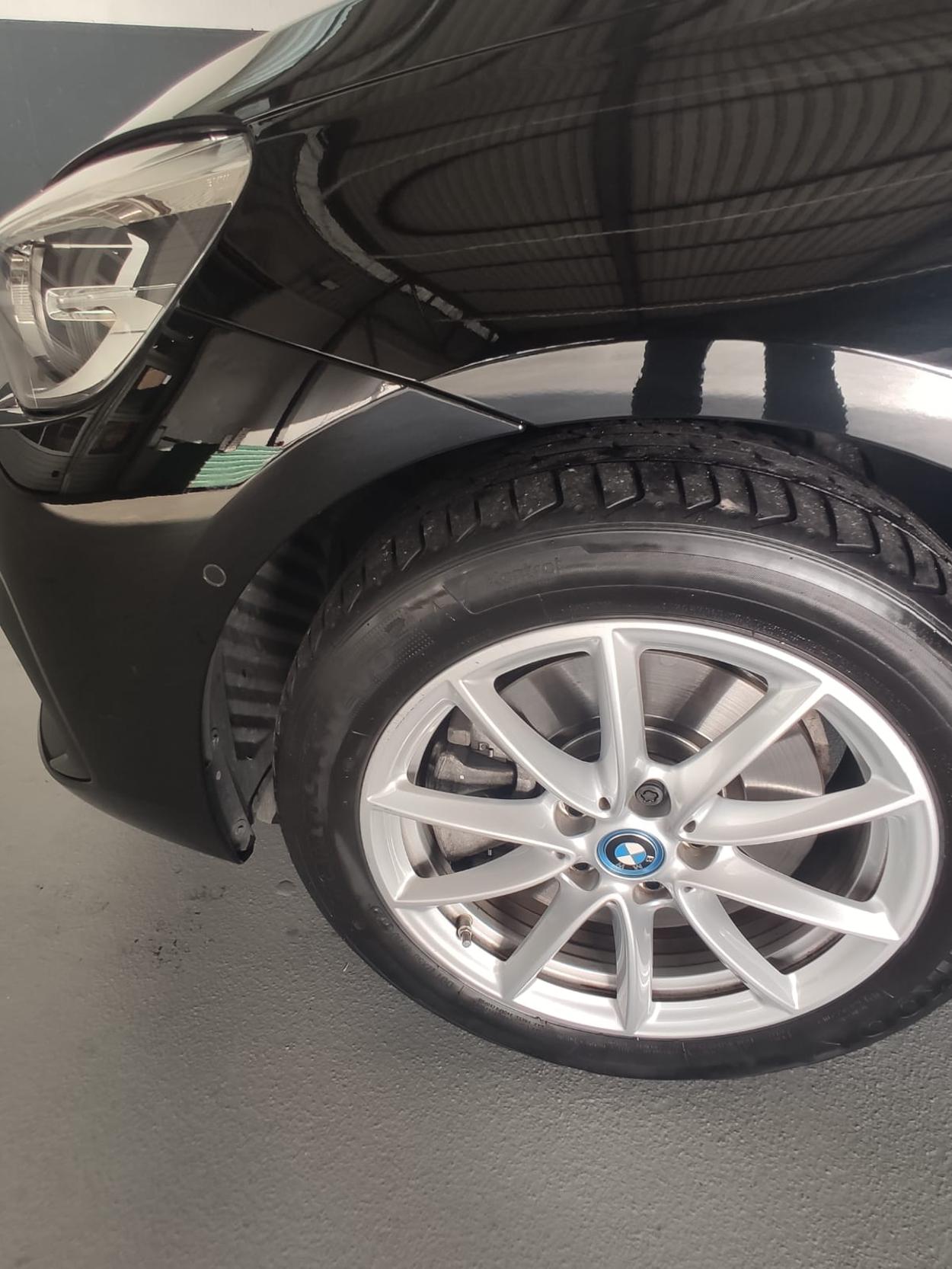 BMW 225xe Active Tourer-image-3