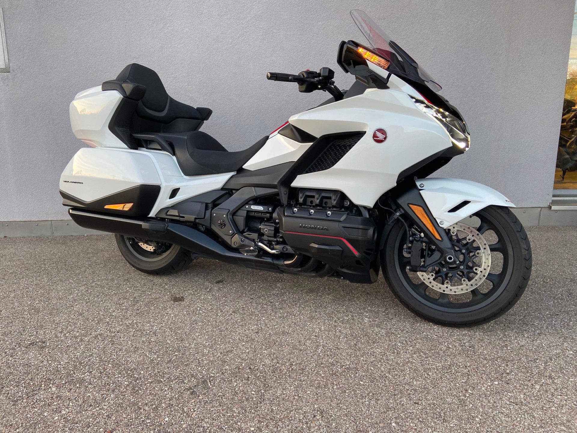 HONDA GL 1800 DA DCT Goldwing-showroom-element-2
