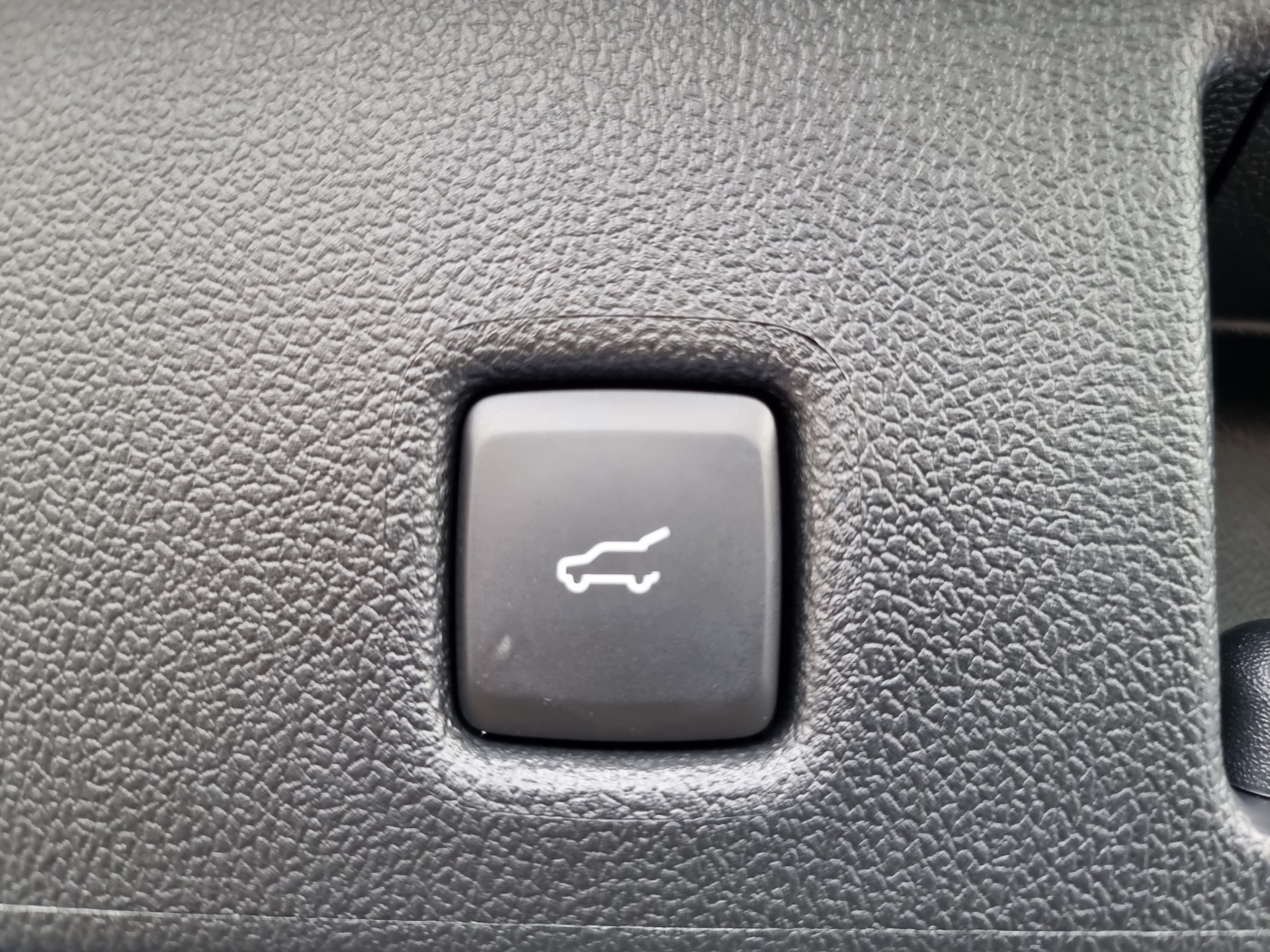 FORD Kuga 2.5 Hybrid ST-Line X 4x4-image-16