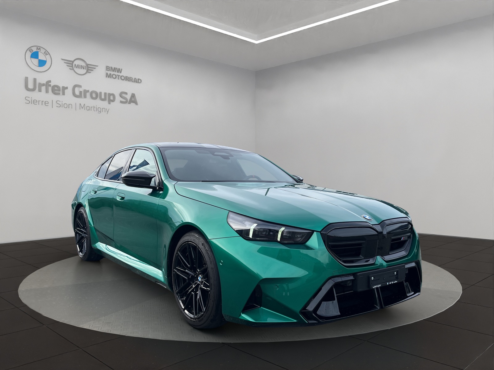 BMW M5 xDrive-image-8