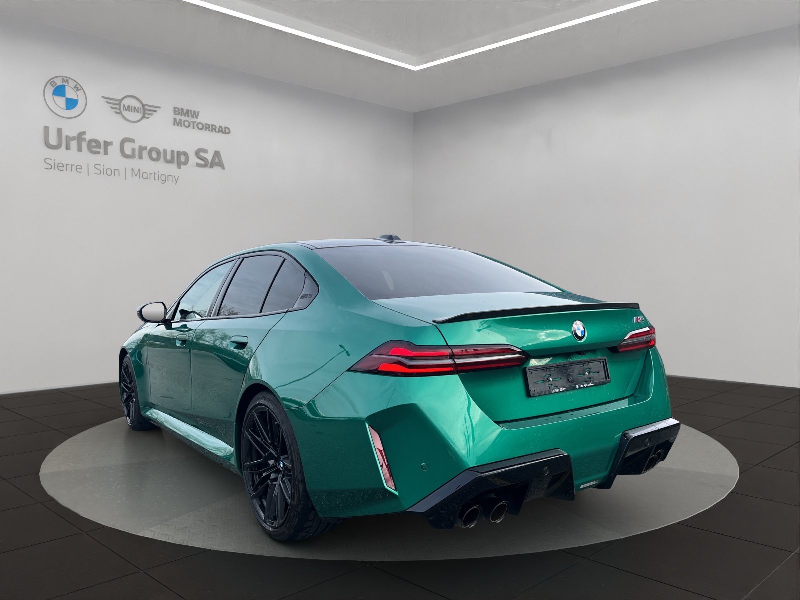 BMW M5 xDrive-image-5