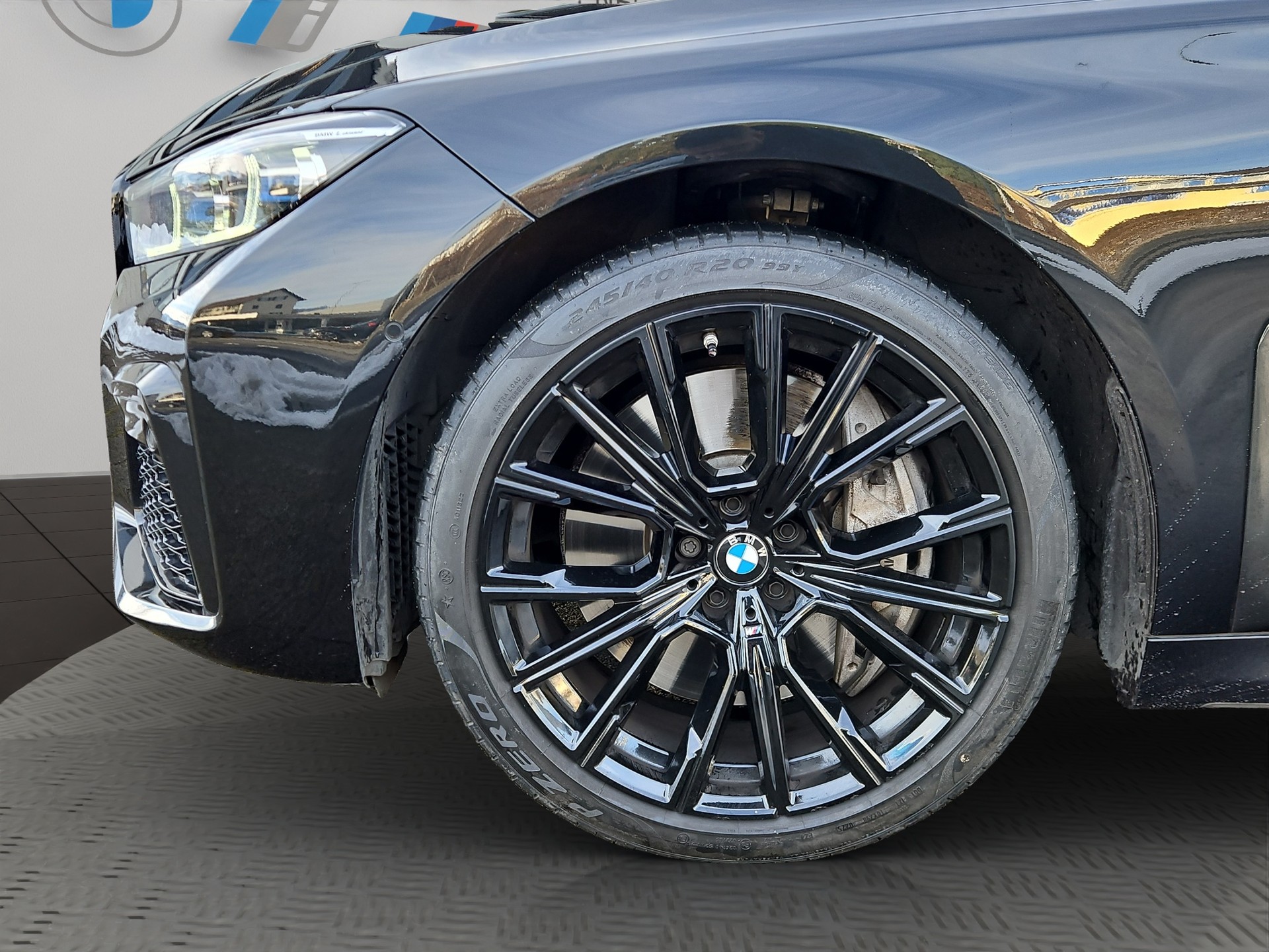 BMW 750i xDrive Steptronic-image-8