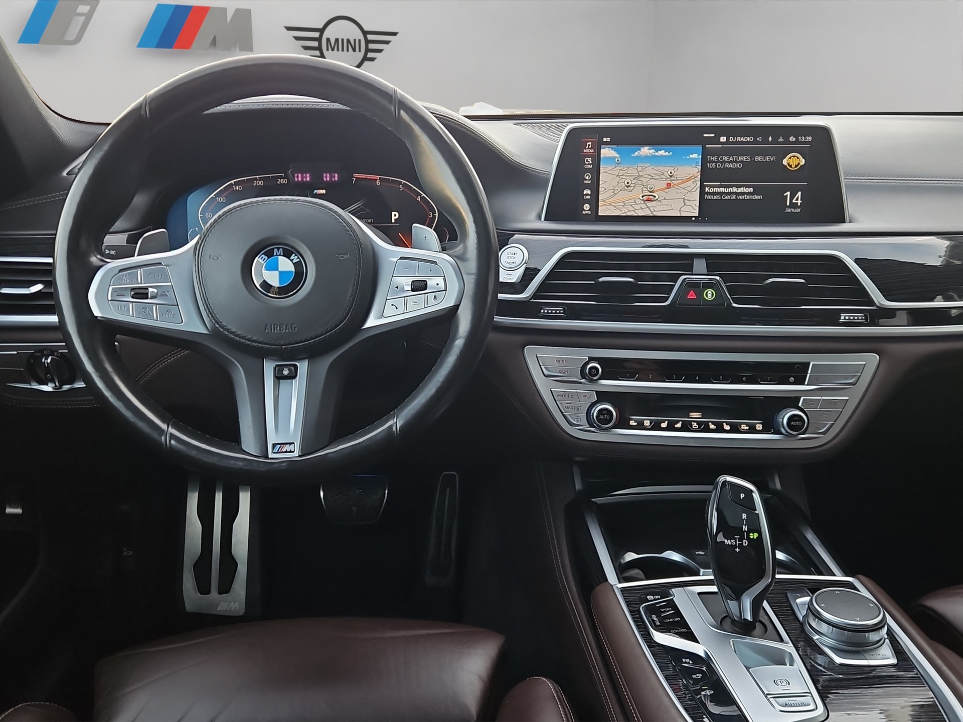 BMW 750i xDrive Steptronic-image-15