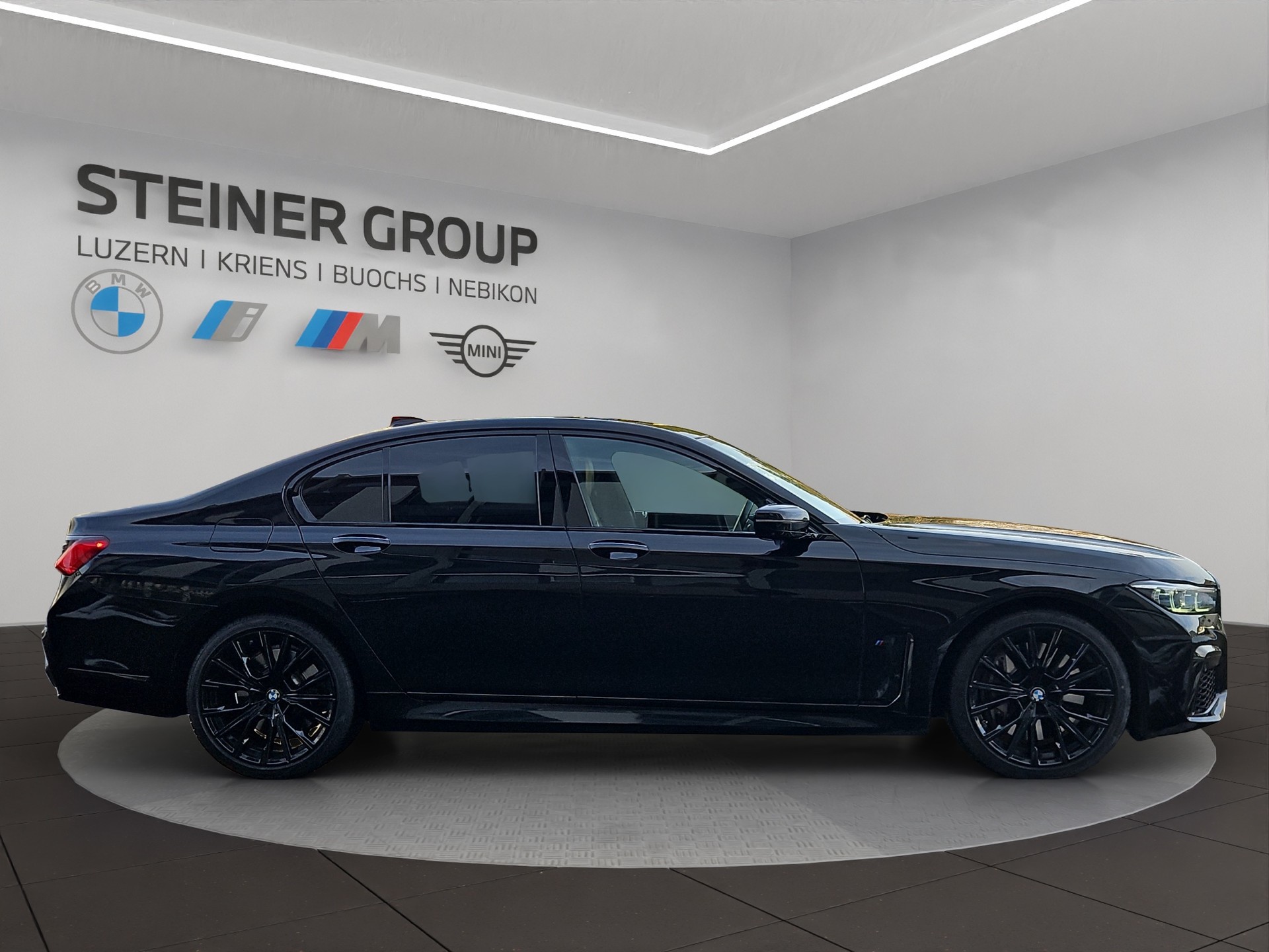 BMW 750i xDrive Steptronic-image-3
