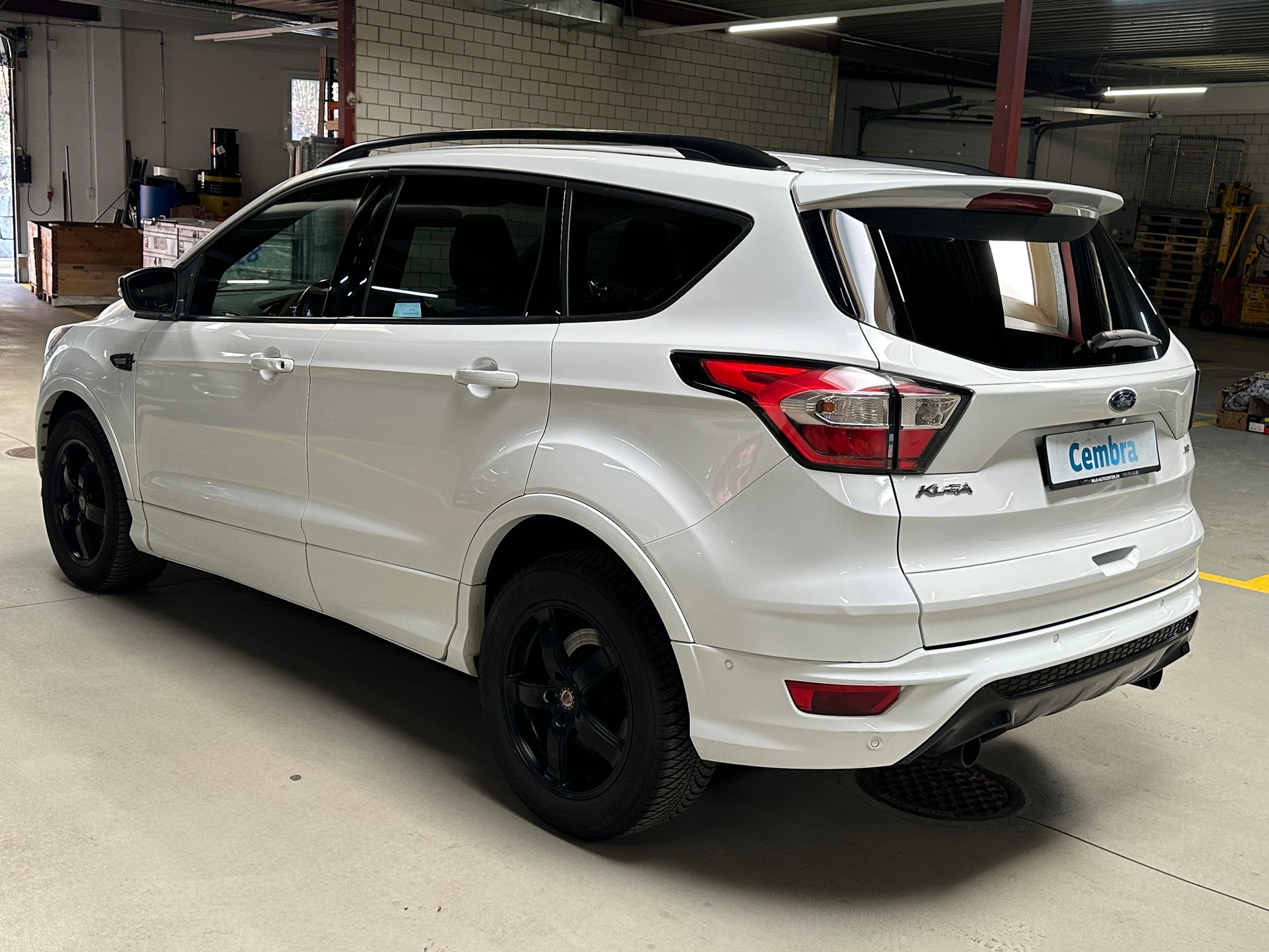 FORD Kuga 2.0 TDCi ST Line High 4WD PowerShift-image-2