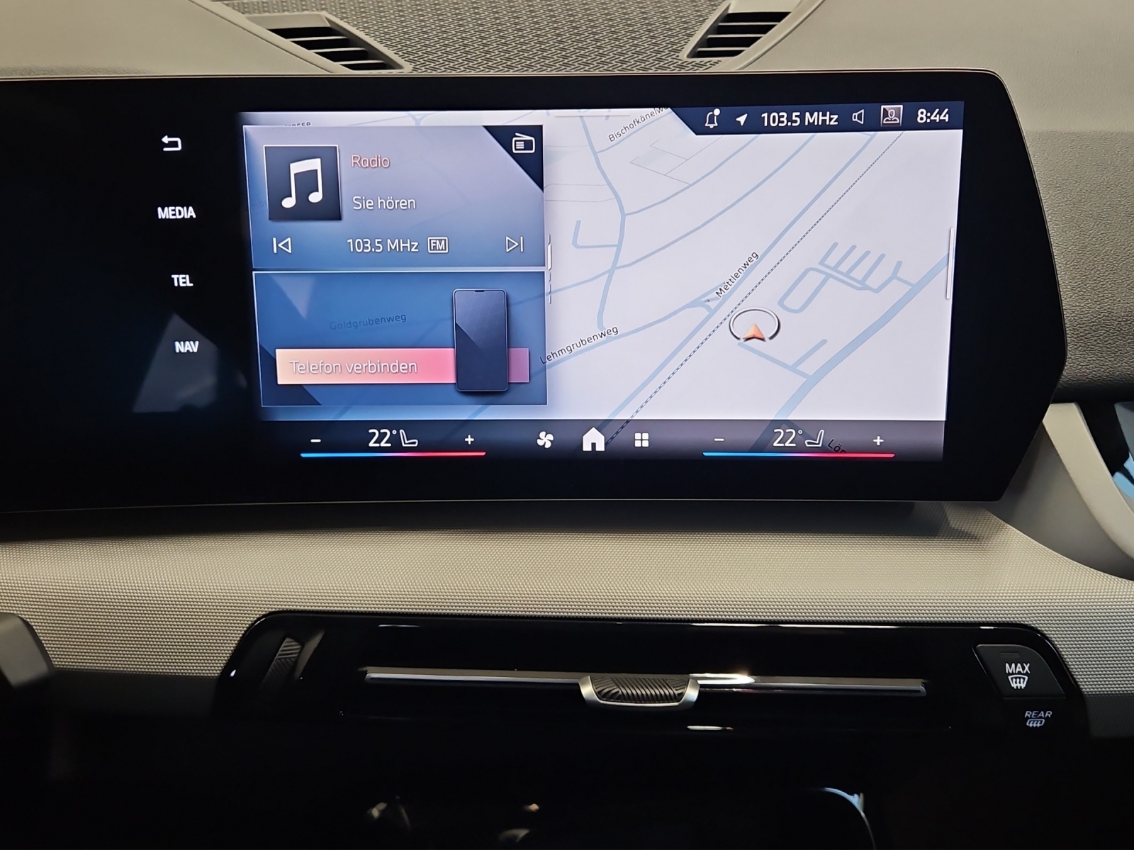 BMW X1 sDrive 18i-image-12