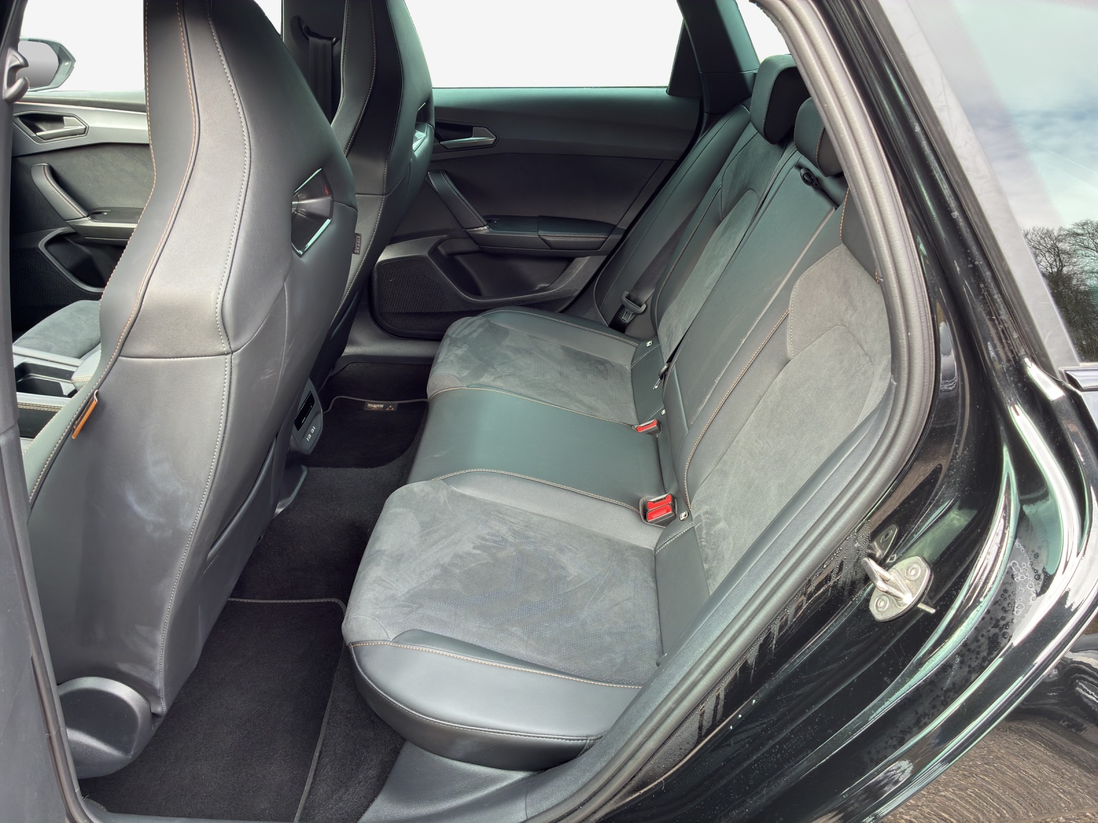 CUPRA LEON ST 1.5 e-HYBRID pHEV VZ DSG-image-11