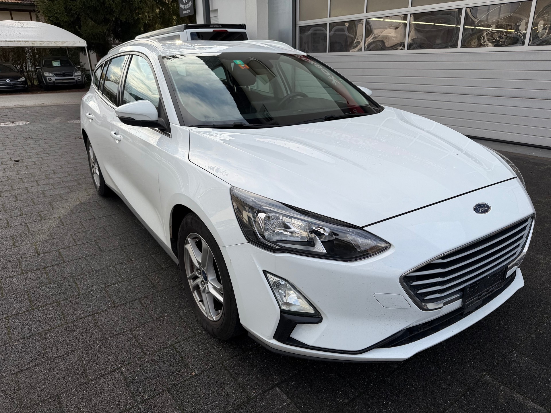 FORD Focus 1.5 TDCi Trend Automatic-image-1