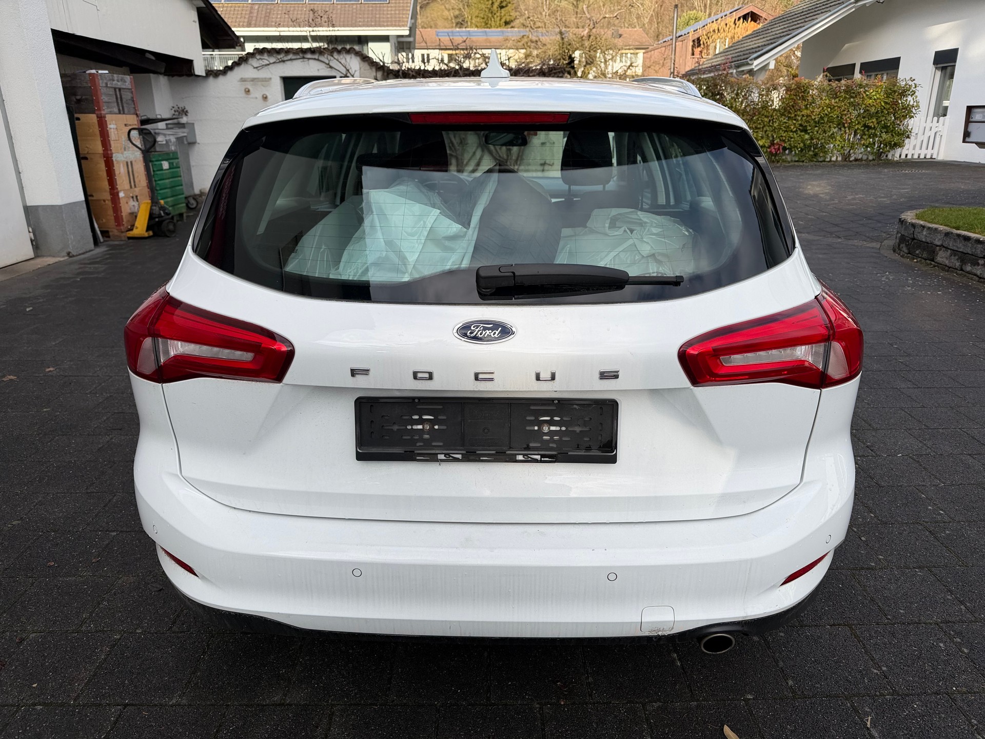 FORD Focus 1.5 TDCi Trend Automatic-image-5