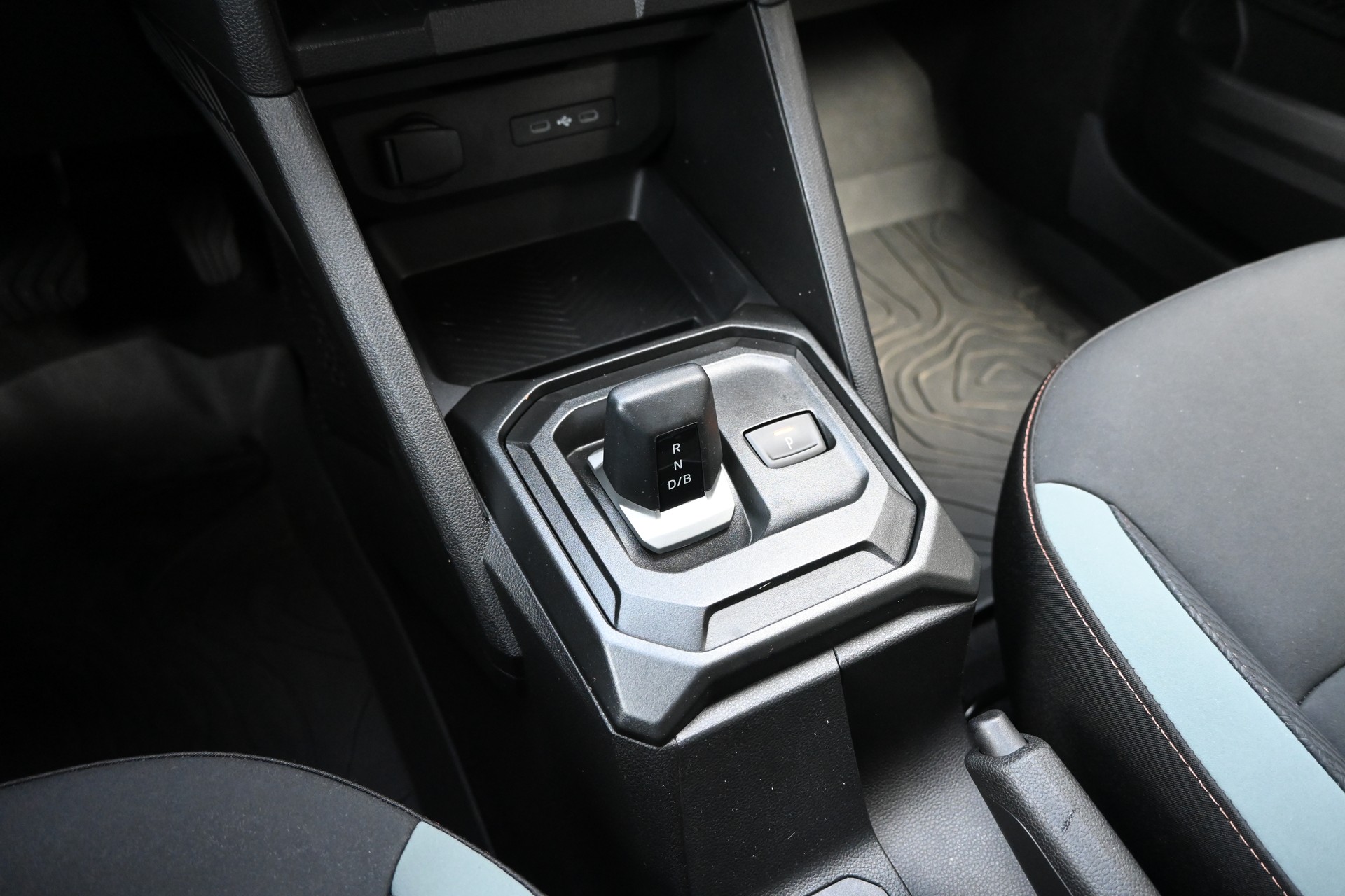 DACIA Duster 1.6 Hybrid HEV 140 Automat Extreme (Werksgarantie 07.2028)-image-20