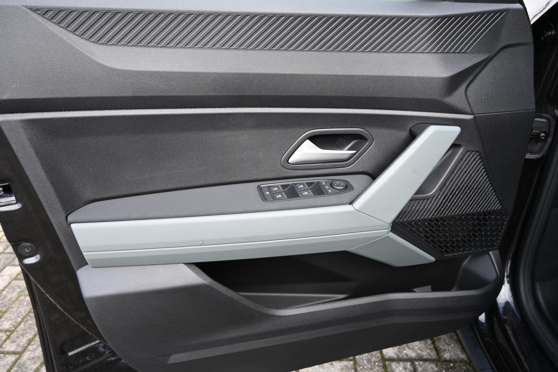 DACIA Duster 1.6 Hybrid HEV 140 Automat Extreme (Werksgarantie 07.2028)-image-19
