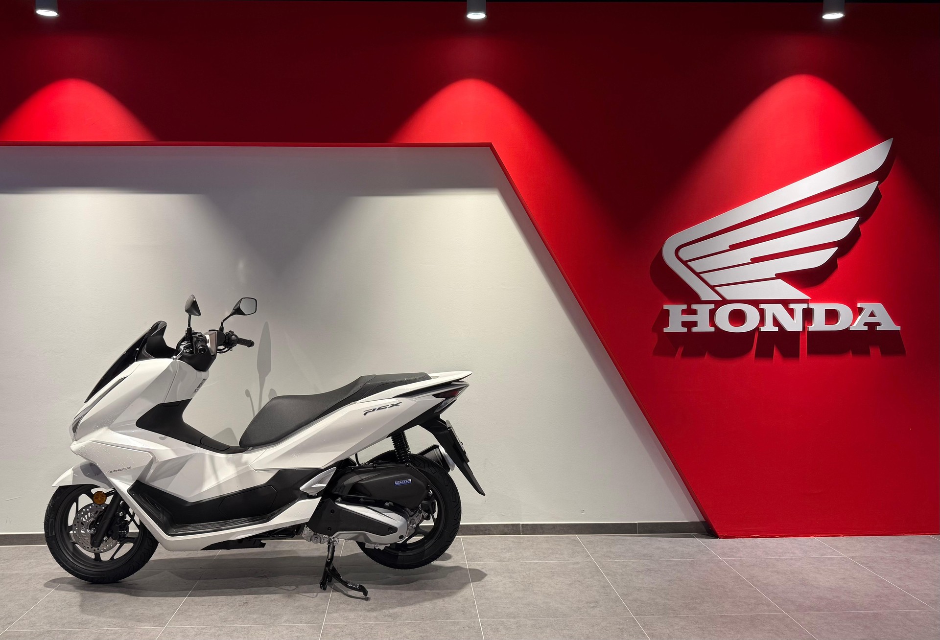 HONDA PCX 125 i ABS-showroom-element-2