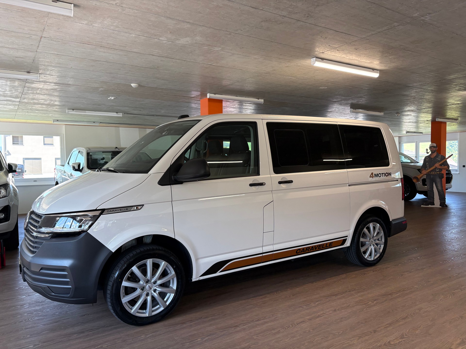 VW T6.1 2.0 TDI 4Motion-image-1