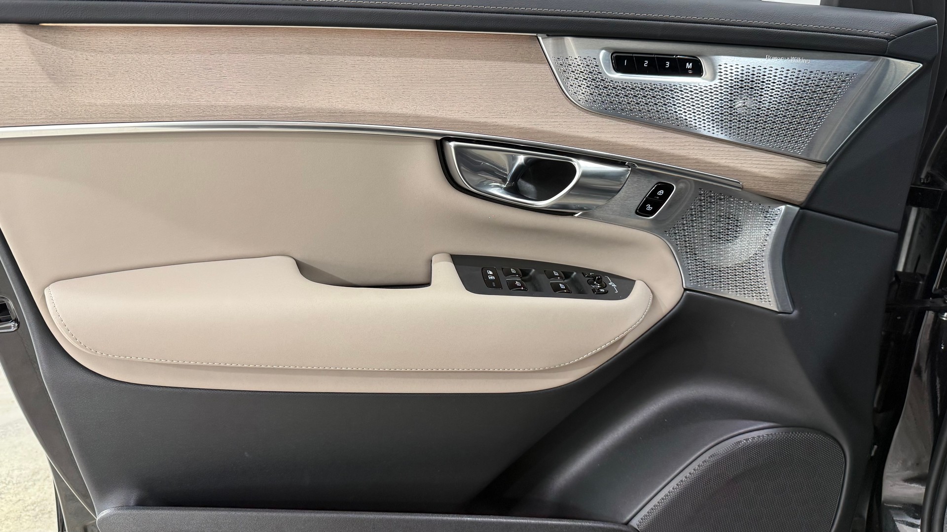 VOLVO XC90 2.0 T8 TE Ultra Dark eAWD-image-10