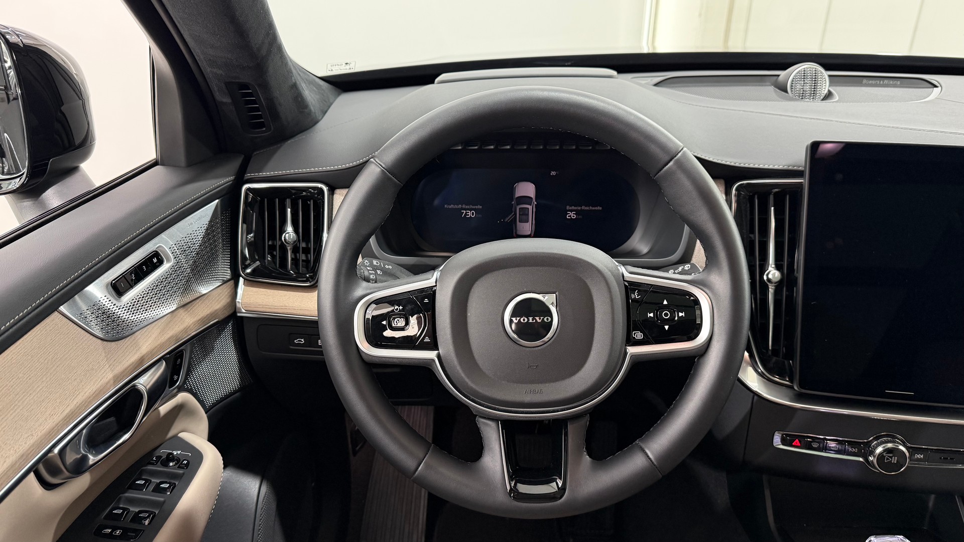 VOLVO XC90 2.0 T8 TE Ultra Dark eAWD-image-12