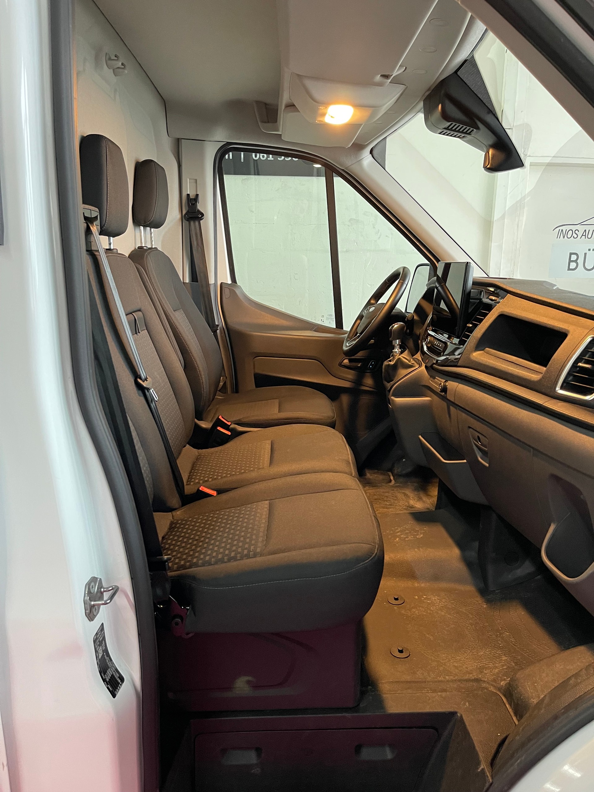 FORD Transit Van 350 L3 Trend 2.0 TDCi 130 RWD-image-13