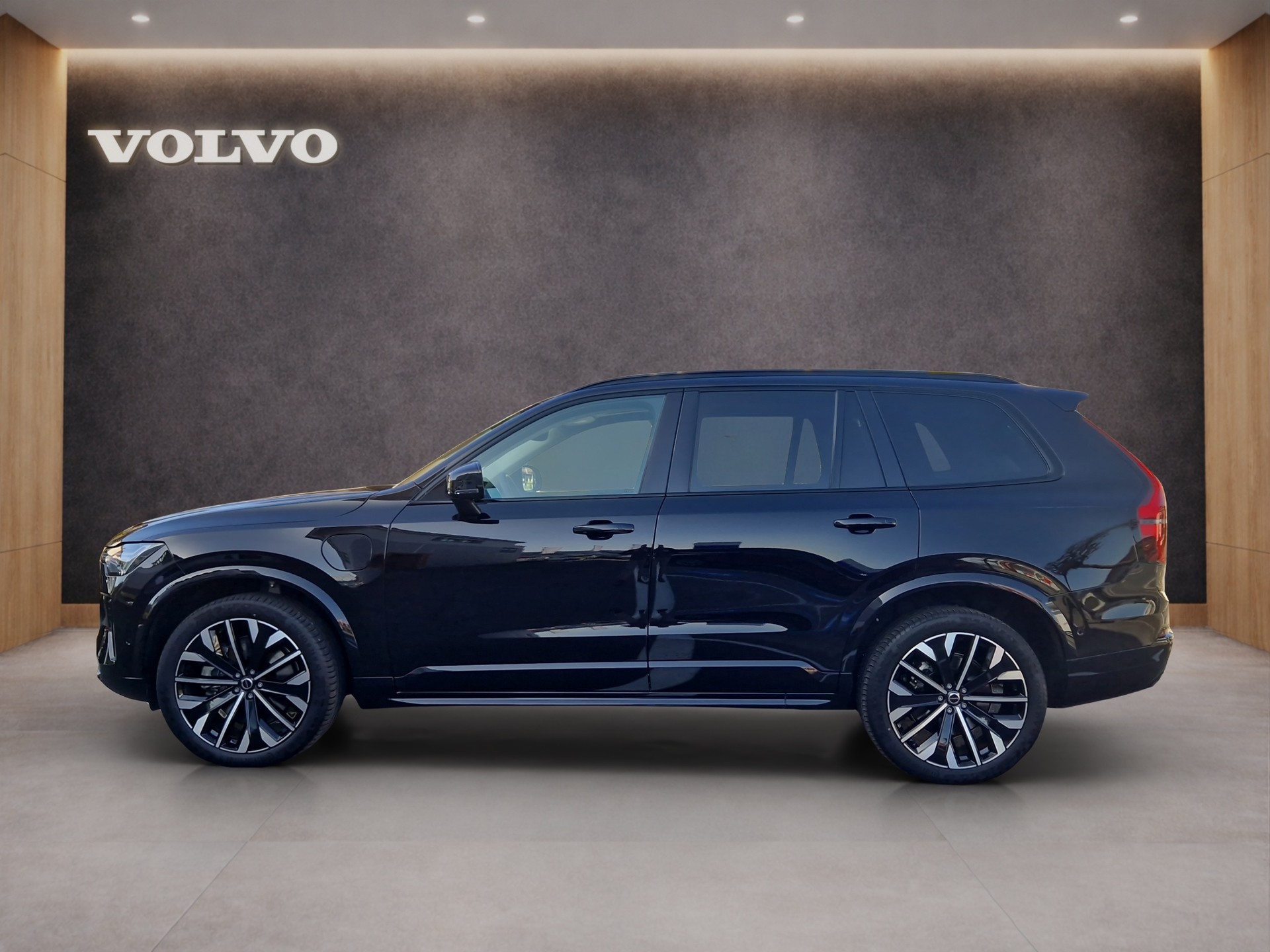 VOLVO XC90 2.0 T8 TE Ultra Dark eAWD-showroom-element-1
