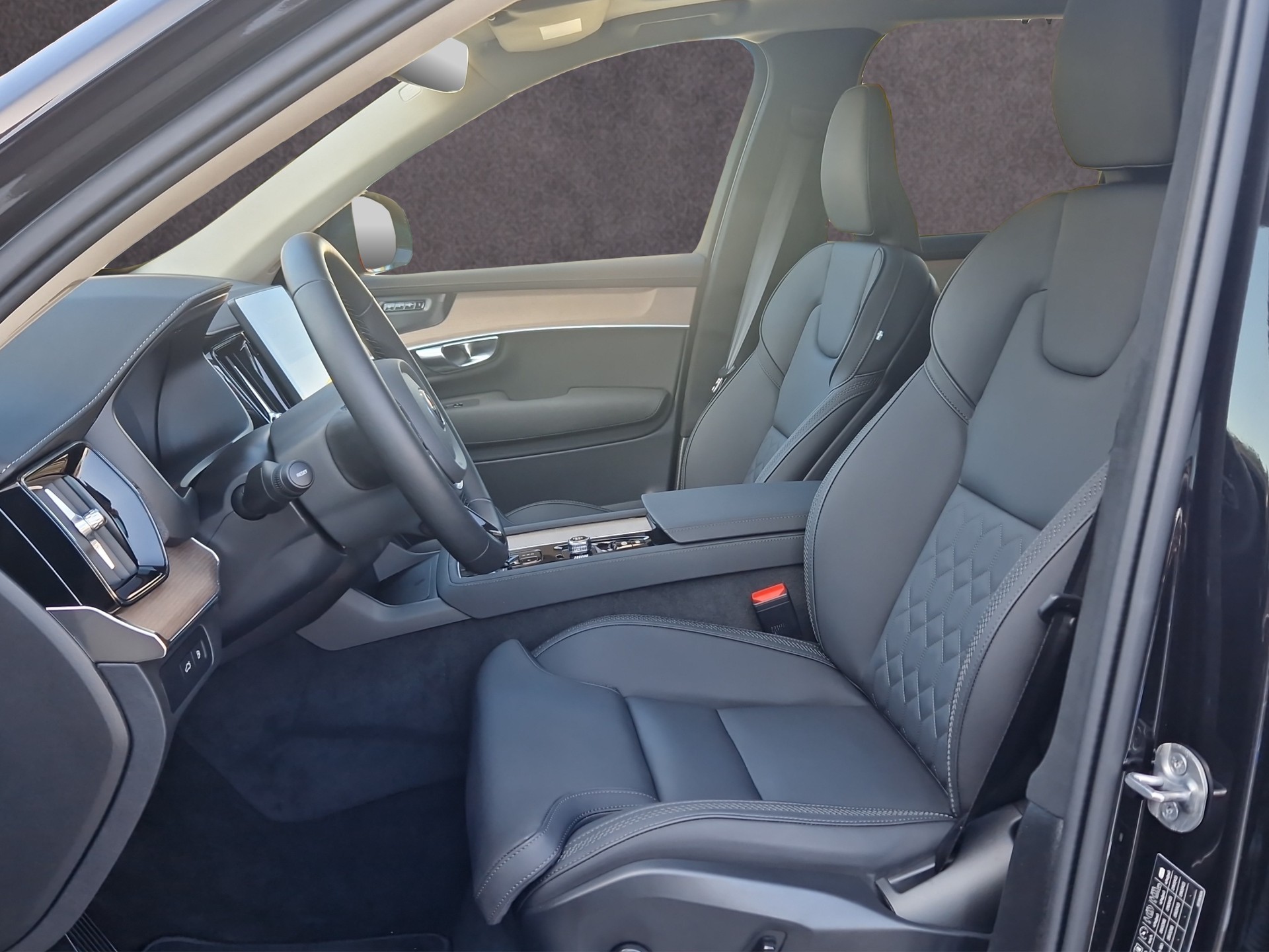 VOLVO XC90 2.0 T8 TE Ultra Dark eAWD-image-8