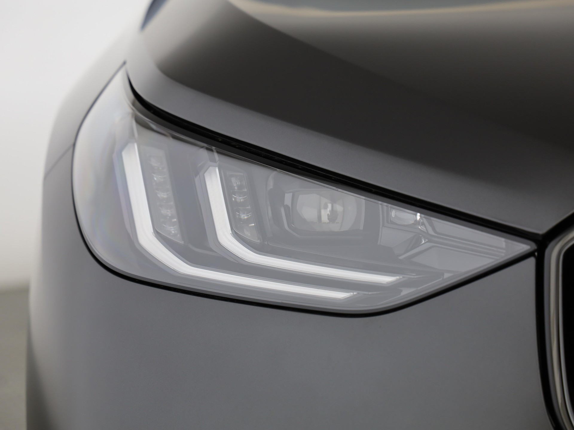 BMW X3 M50i-image-18