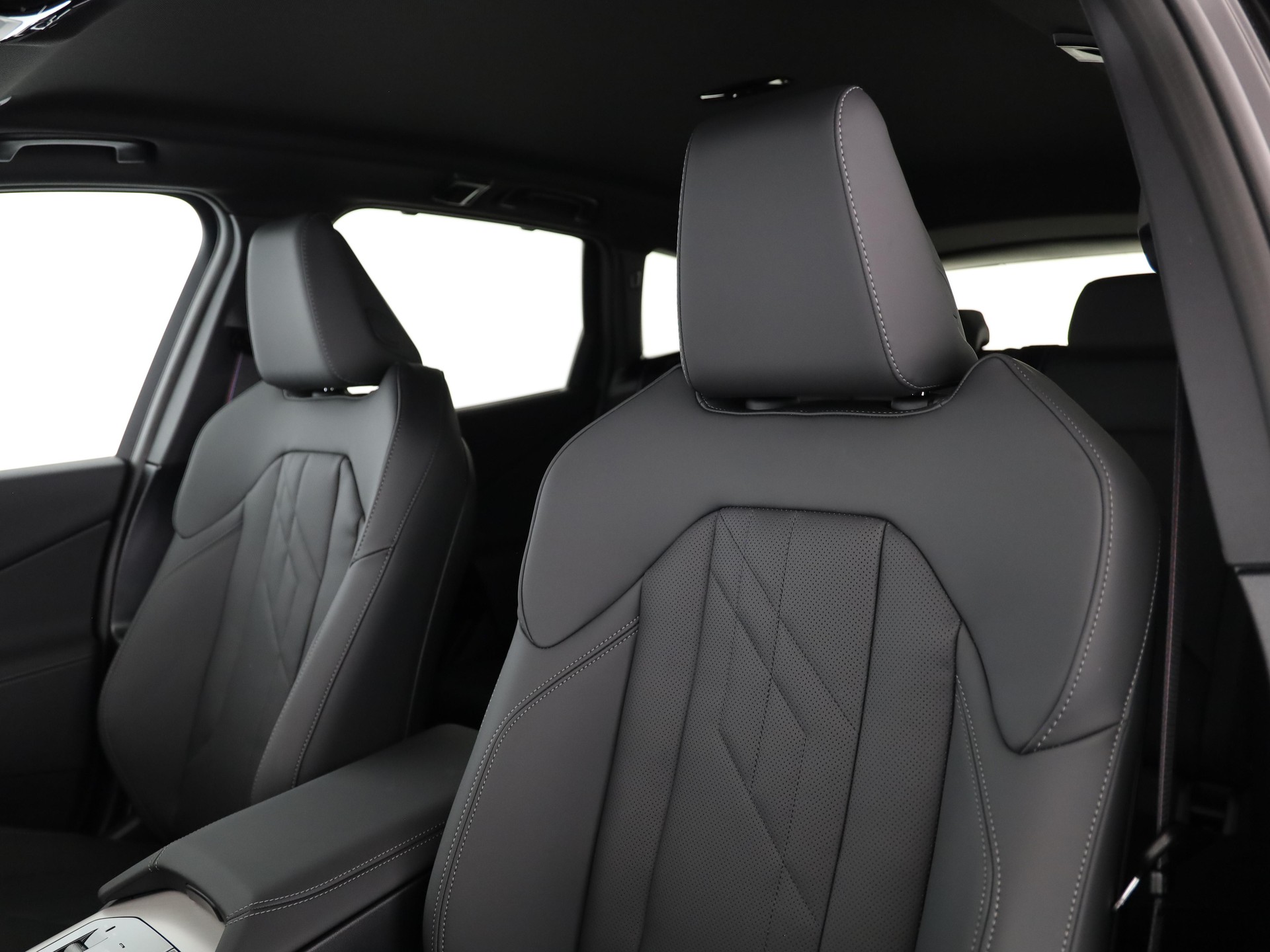 BMW X3 M50i-image-13