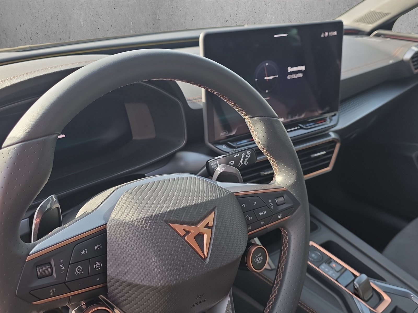 CUPRA LEON 1.5 TSI DSG-image-8