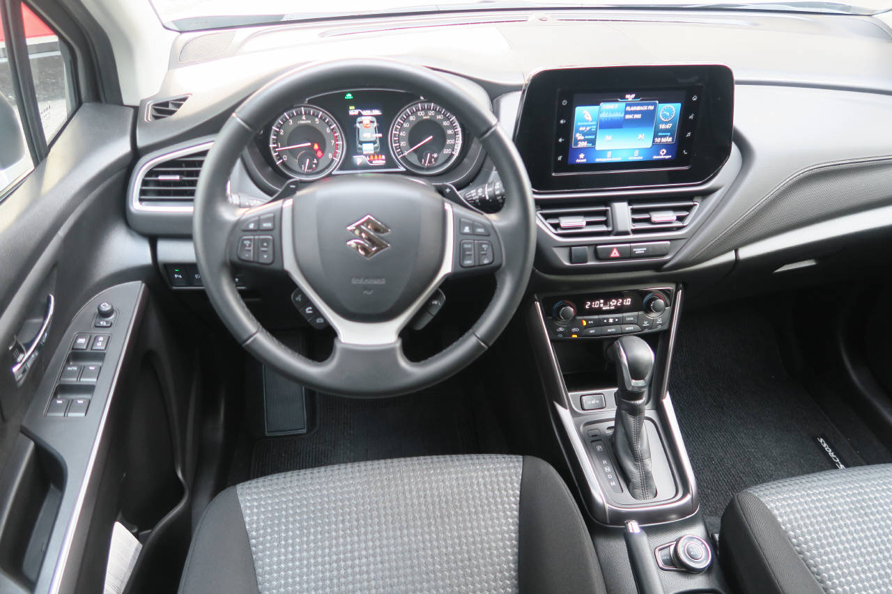 SUZUKI S-Cross 1.5 Compact+ Hybrid 4x4-image-4