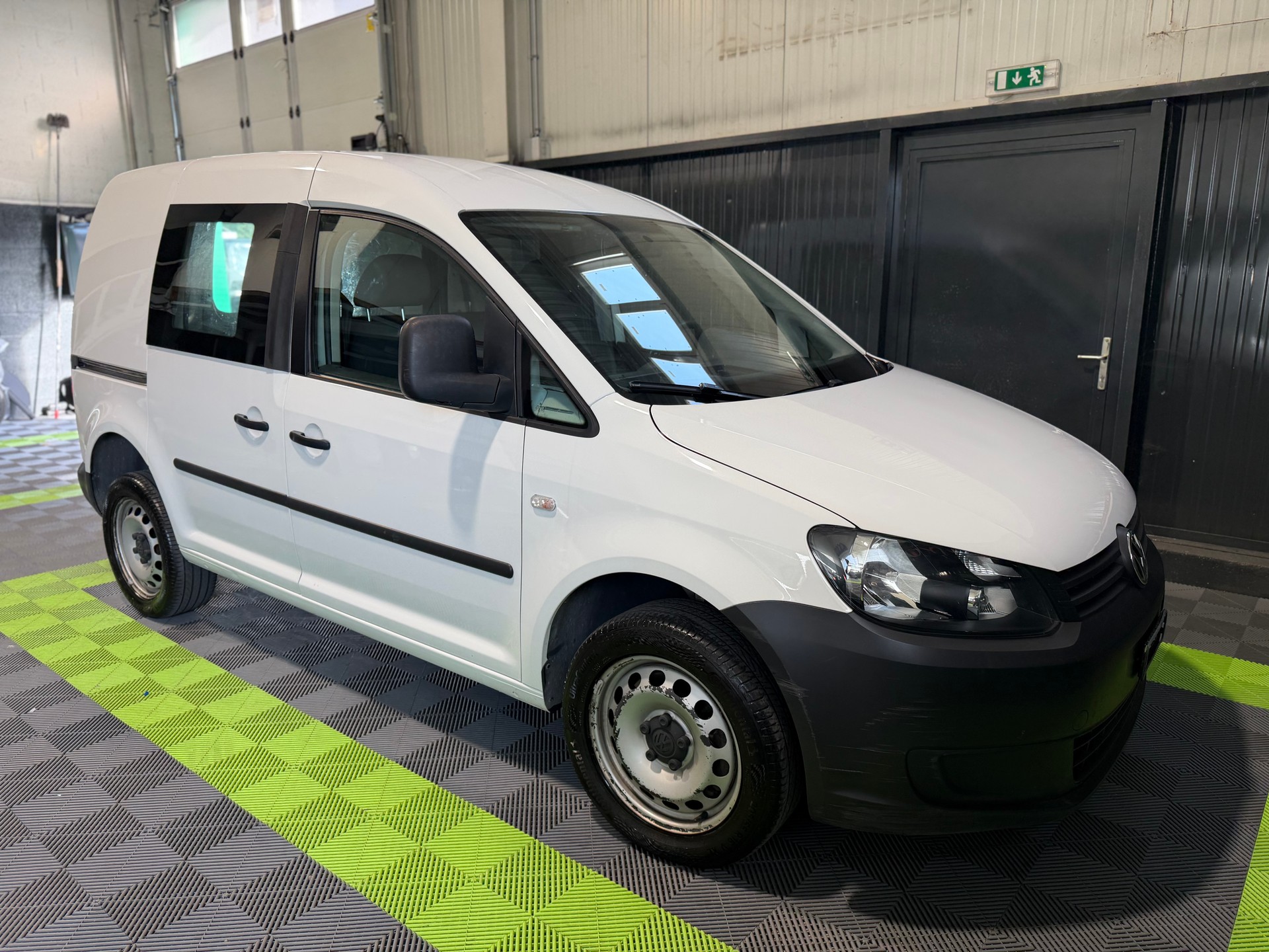 VW Caddy 2.0TDI 4Motion DSG-image-1