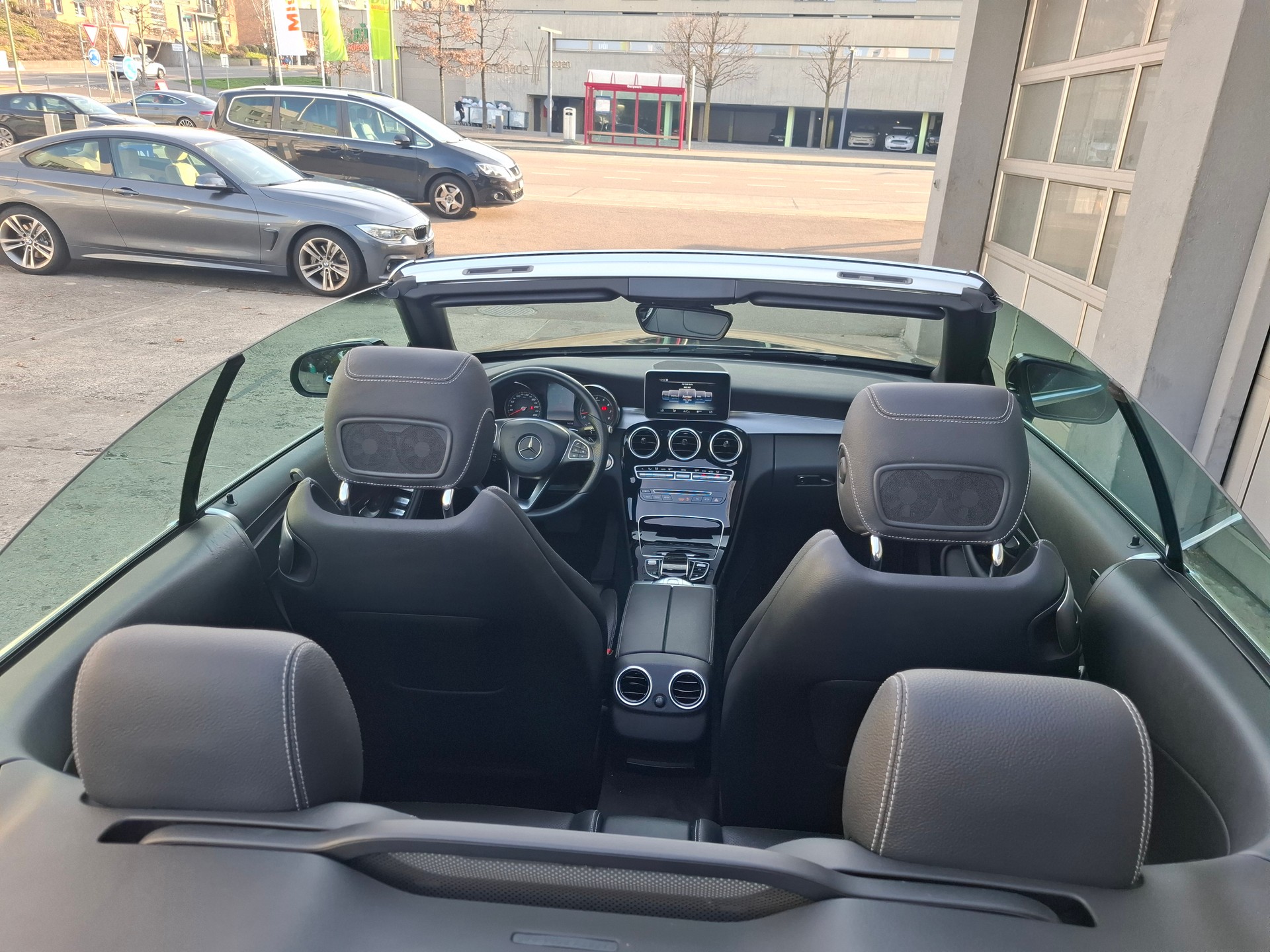 MERCEDES-BENZ C 400 Cabriolet 4Matic 9G-Tronic-image-10