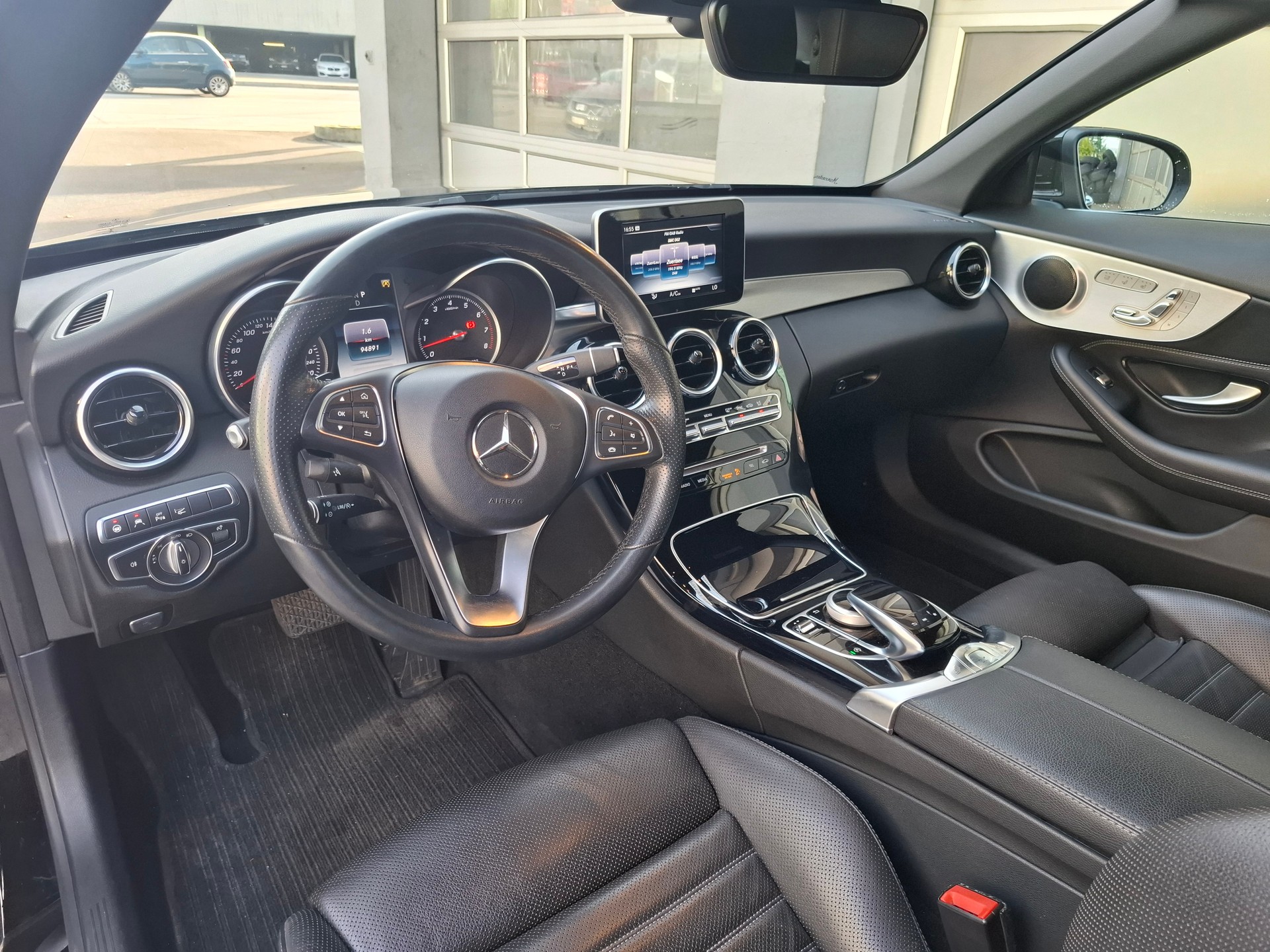 MERCEDES-BENZ C 400 Cabriolet 4Matic 9G-Tronic-image-3