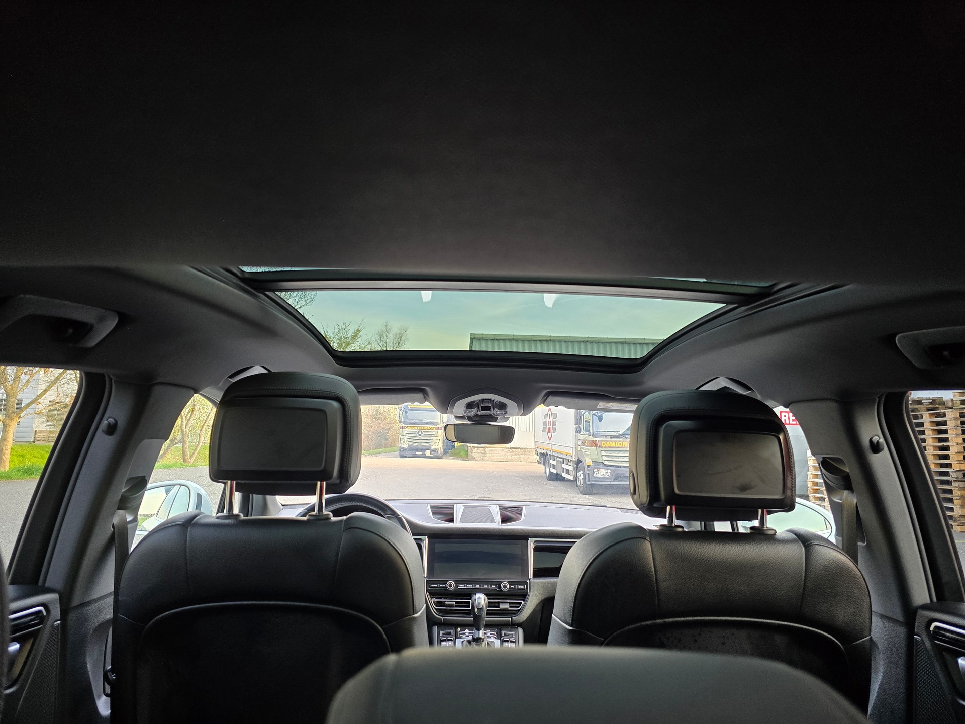 PORSCHE Macan S PDK-image-8